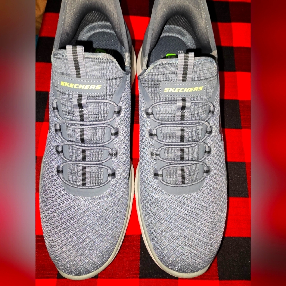 Command slip on sketchers